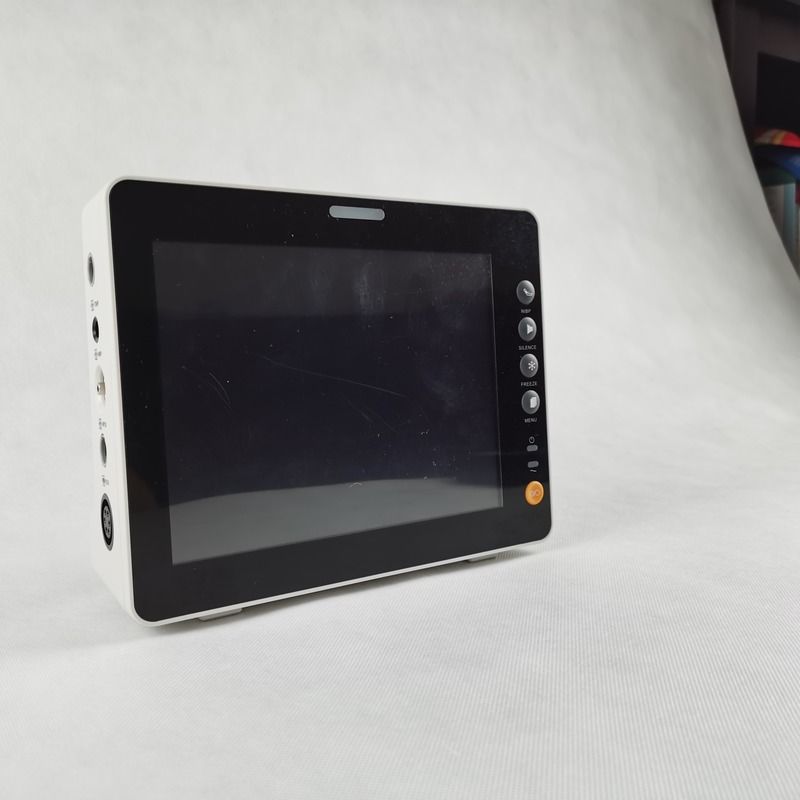 Langlebiger 8-Zoll-Lebenszeichen-Monitor 6 Parameter ICU Medizinisch notwendig Tragbarer Lebenszeichen-Monitor